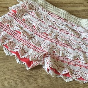 Girls crochet shorts sz.8 EUC